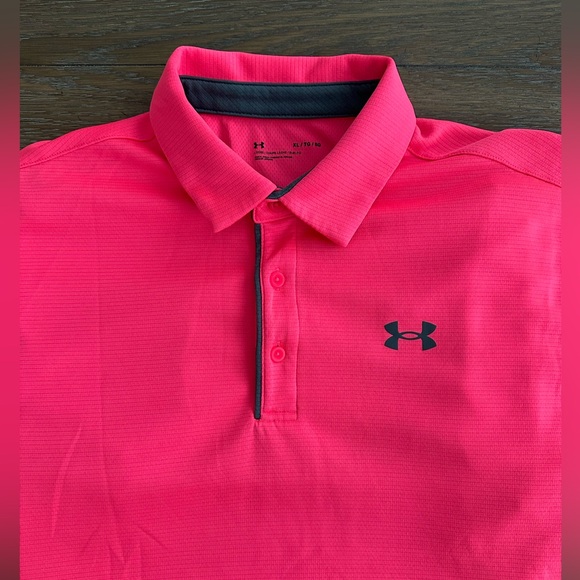 Under Armour‎ Short Sleeve Polo Shirt Size XL Gently Worn - Picture 1 of 4